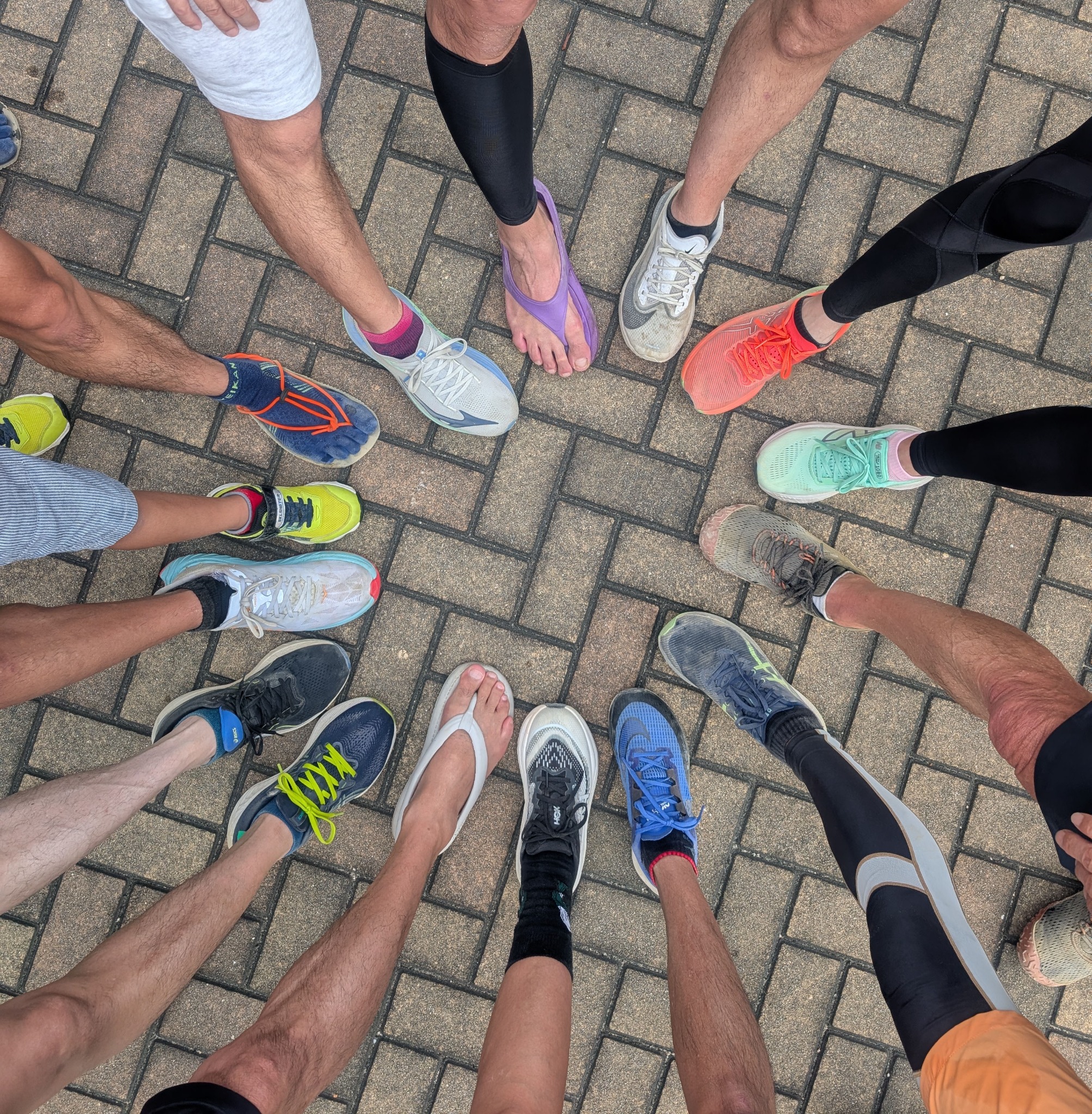Kaizuka Running Club members